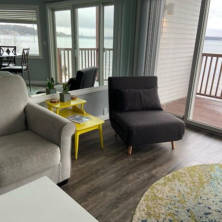 Beachside 216 With Pool Hot Tub And Private Deck Overlooking East Bay Traverse City Luaran gambar